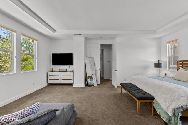 1729 Bluesage Court, Simi Valley CA: https://media.crmls.org/mediaz/1a2c398c-0694-486a-bfbf-85f1d72bc452.jpg