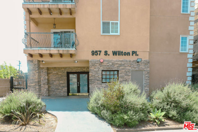 Image 2 for 957 S Wilton Pl #4, Los Angeles, CA 90019