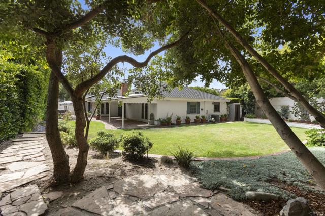 Detail Gallery Image 21 of 47 For 315 Mira Monte, La Jolla,  CA 92037 - 4 Beds | 3/1 Baths
