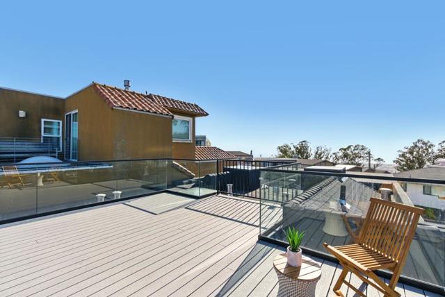 1756 14th Avenue, San Francisco CA: https://media.crmls.org/mediaz/1a2ef8c4-0777-4f6a-ba52-8153396301f6.jpg
