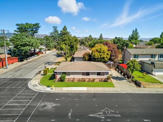190 Ronan Avenue, Gilroy CA: https://media.crmls.org/mediaz/1a2f5524-6bee-4817-8331-db2f5d6a32fc.jpg