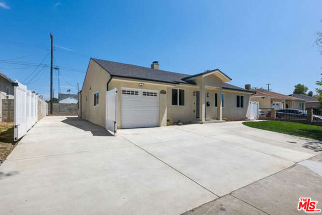 7444 Ostrom Avenue, Van Nuys CA: https://media.crmls.org/mediaz/1a2f77aa-c9c8-49c4-951f-303ee34edcfd.jpg