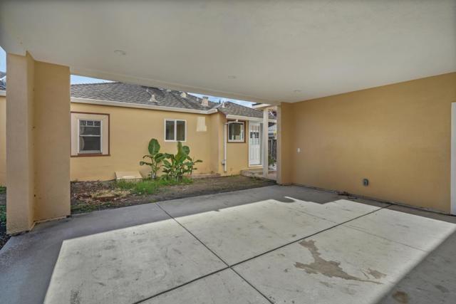 820 Jackson Street, Mountain View CA: https://media.crmls.org/mediaz/1a30665b-4c24-4e7e-8d5d-60786ee37621.jpg