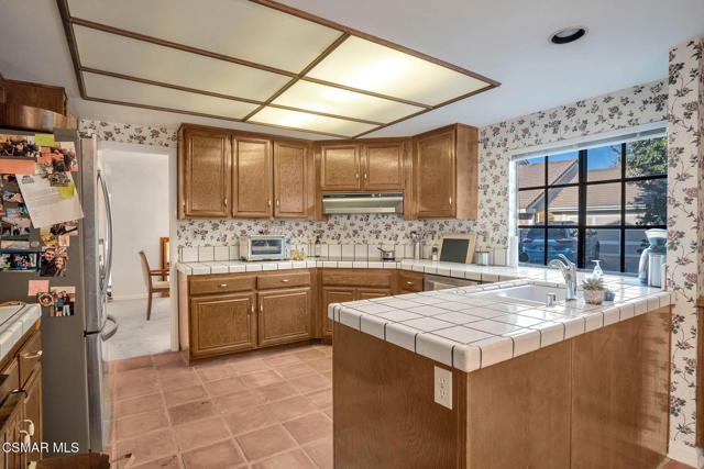 3008 Shadow Brook Lane, Westlake Village CA: https://media.crmls.org/mediaz/1a307bcd-666a-426f-8530-6abbd3b82493.jpg