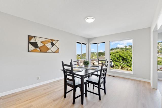 942 Viewridge Drive, San Mateo CA: https://media.crmls.org/mediaz/1a30b89c-7f06-4fab-b72f-04b8b42f9e34.jpg