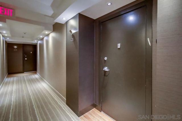 1750 Avenida Del Mundo, Coronado CA: https://media.crmls.org/mediaz/1a310dff-cb63-46e2-8566-059d01c6f523.jpg