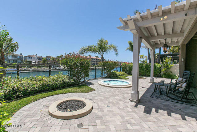 4014 Caribbean Street, Oxnard CA: https://media.crmls.org/mediaz/1a3188e3-1a91-4165-99b2-7adacc67b20f.jpg