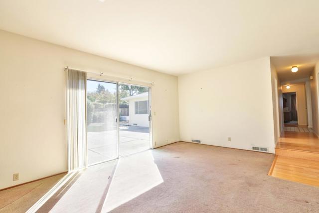 6871 Tunbridge Way, San Jose CA: https://media.crmls.org/mediaz/1a318b97-2de3-4a15-bf5f-bc5156941667.jpg