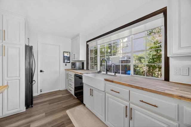 1295 Jasmine Way, Morgan Hill CA: https://media.crmls.org/mediaz/1a31ae16-b5af-4495-89f9-24cbeb9f7bf6.jpg