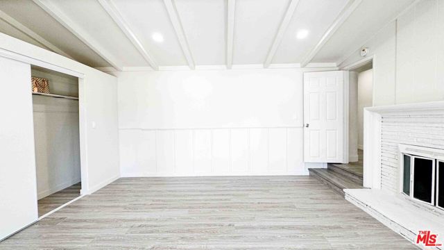565 W El Morado Court, Ontario CA: https://media.crmls.org/mediaz/1a31b041-a4dd-4e68-90e0-889e07773fbb.jpg