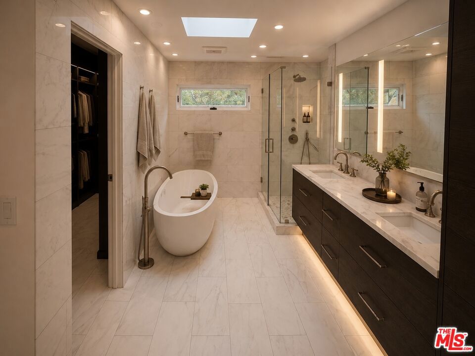 https://media.crmls.org/mediaz/1a31f8d8-a25c-461c-8855-1c447037ccac.jpg?preset=X-Large