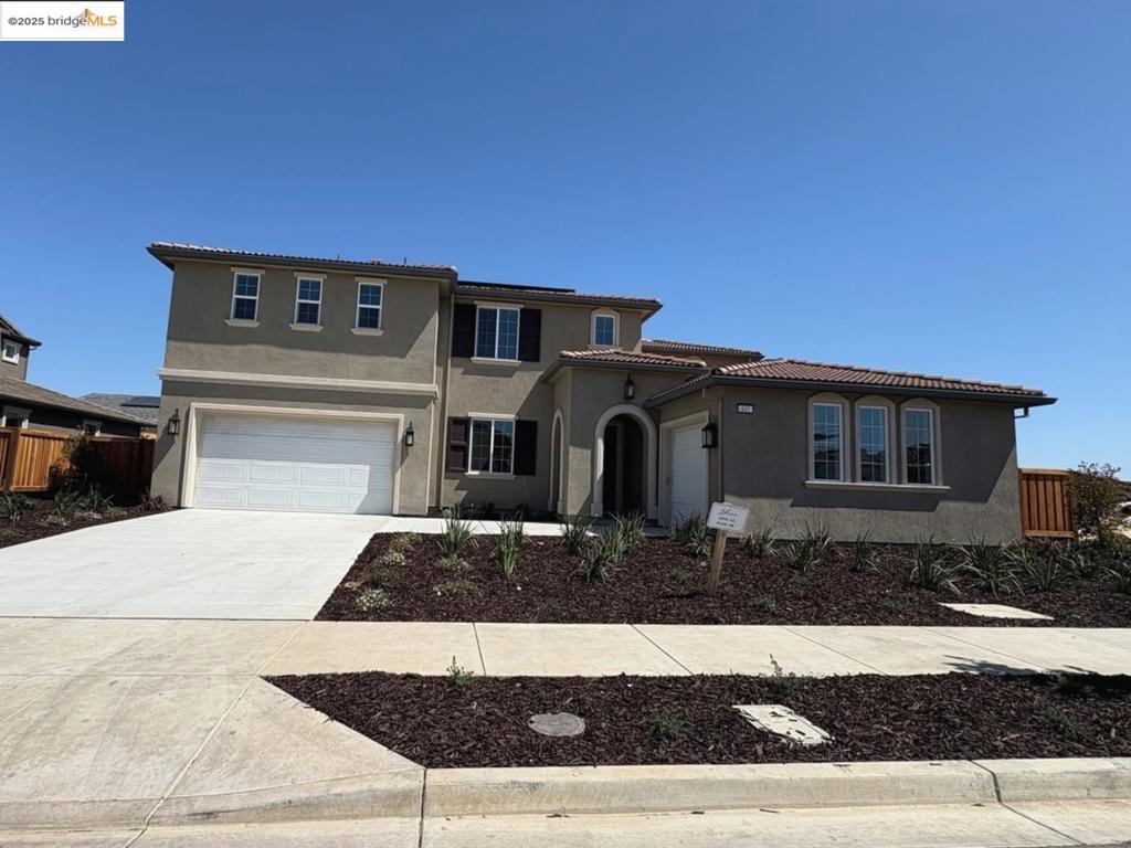 445 Trellis WAY