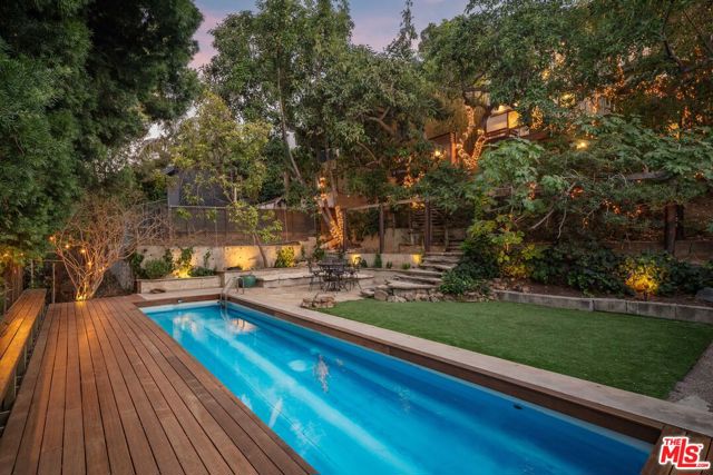 2444 Lyric Avenue, Los Angeles CA: https://media.crmls.org/mediaz/1a32b916-d6fd-4853-99fe-ef01e963d7fd.jpg