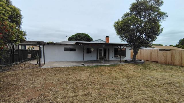 648 Cedar Street, El Cajon CA: https://media.crmls.org/mediaz/1a32bc0c-0618-4d84-abdc-0c0ec23b9f9b.jpg