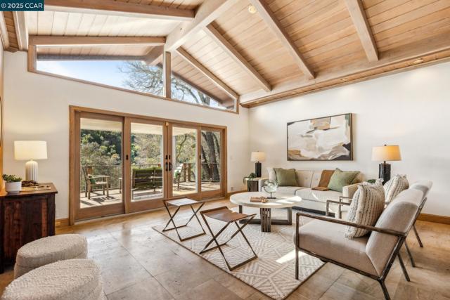 2160 Ridgewood Rd, Alamo CA: https://media.crmls.org/mediaz/1a334ec3-bc31-4923-b779-cea89da50d6c.jpg