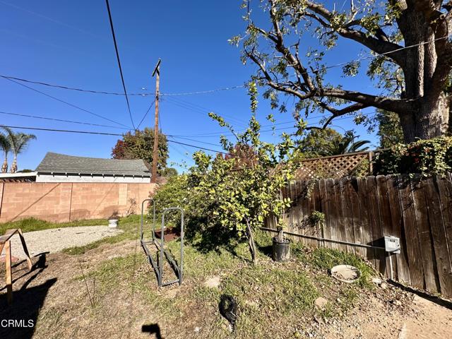 Detail Gallery Image 21 of 22 For 17449 Keswick St, Northridge,  CA 91325 - 3 Beds | 2 Baths