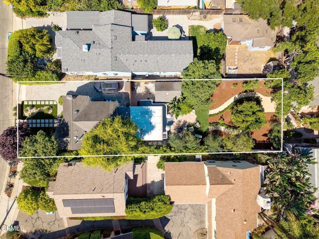 913 W Victoria Street, Santa Barbara CA: https://media.crmls.org/mediaz/1a33d6ce-1417-4290-a83c-395b5054d35f.jpg