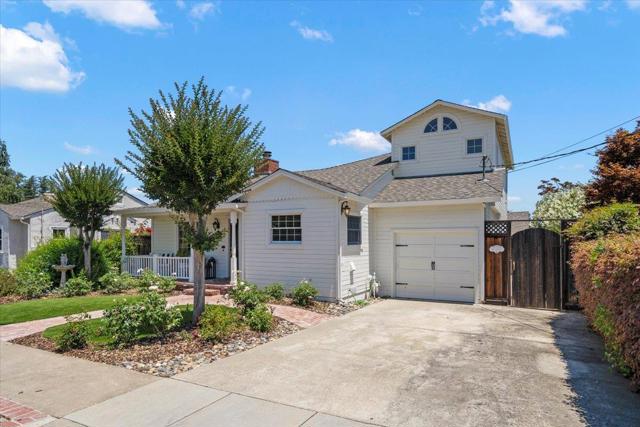 15570 Loma Vista Avenue, Los Gatos CA: https://media.crmls.org/mediaz/1a356633-5686-49a2-bb68-efee51afbbc1.jpg