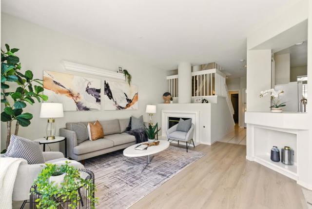 583 Shoal Circle,  CA: https://media.crmls.org/mediaz/1a357723-aaa5-4e7e-82fc-93775c0368b4.jpg