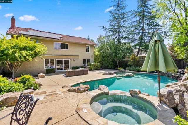 410 Hampton Court, San Ramon CA: https://media.crmls.org/mediaz/1a357b74-f72e-459e-9207-f31d422ff988.jpg