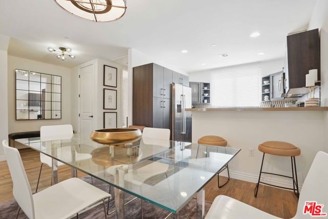 4541 Colfax Avenue, Studio City CA: https://media.crmls.org/mediaz/1a358ba9-0e2f-46cd-b753-dd4e86d4c1b6.jpg