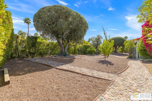 Image 37 of 57 For 311 Via Sol  