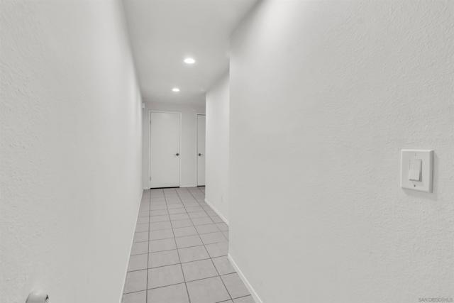 2507 Navarra Dr, Carlsbad CA: https://media.crmls.org/mediaz/1a36d079-5ff8-4d8a-b078-b39a6d27c52e.jpg