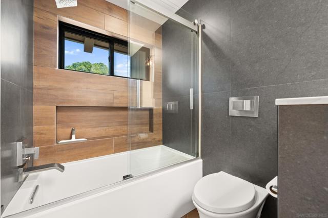 32676 Taspa Ct, Pauma Valley CA: https://media.crmls.org/mediaz/1a371243-3fbe-4946-9a2a-7126c71578d5.jpg