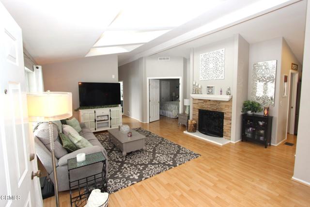 1215 Anchors Way, Ventura CA: https://media.crmls.org/mediaz/1a38cd33-40ee-4c6d-a636-b0f2ee54fc26.jpg