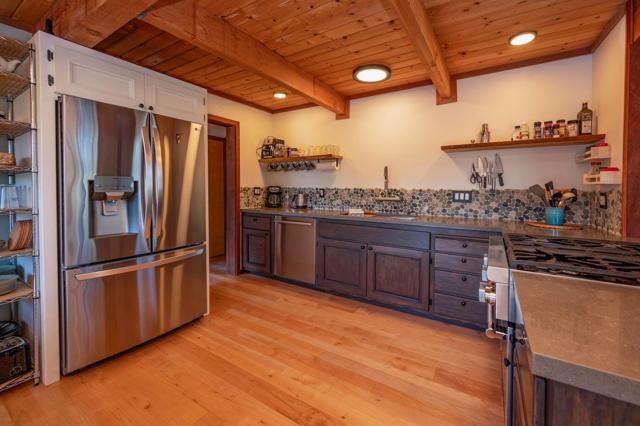 2491 El Dorado Drive, Arnold CA: https://media.crmls.org/mediaz/1a3921b2-7a73-4704-a9bc-1484c648408f.jpg