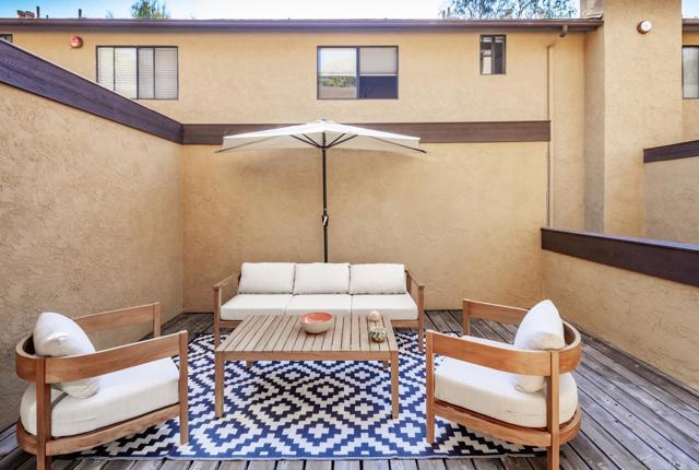 1680 N Coast Hwy 101, Encinitas CA: https://media.crmls.org/mediaz/1a3949d7-f4d2-4f3f-9566-ebdf26229308.jpg
