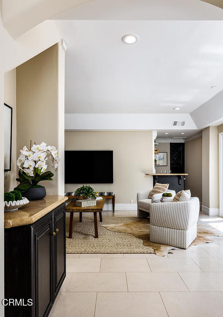 Detail Gallery Image 19 of 46 For 15450 Briarwood Dr, Sherman Oaks,  CA 91403 - 4 Beds | 4/1 Baths