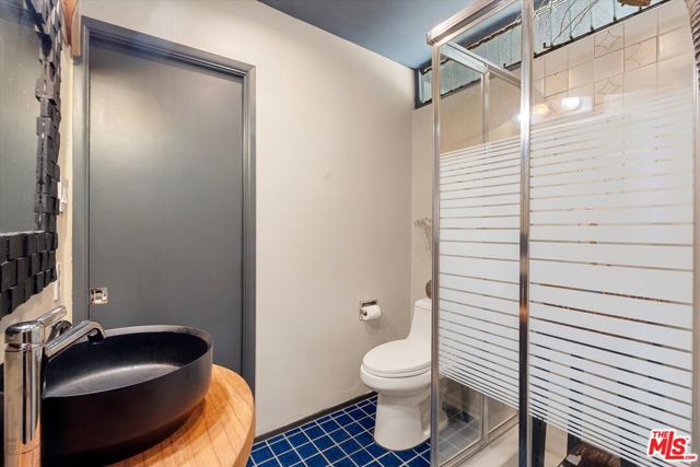 6190 Temple Hill Drive, Los Angeles CA: https://media.crmls.org/mediaz/1a3a2cd9-0d90-4761-97e4-44d72db23651.jpg