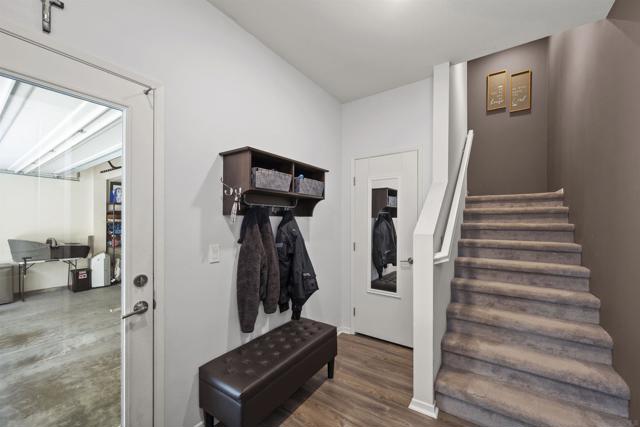 5506 Sandcliff Ln, San Diego CA: https://media.crmls.org/mediaz/1a3bb561-7e21-40ef-b6a5-72e7da493f70.jpg