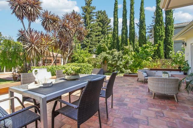 274 Princeton Road, Menlo Park CA: https://media.crmls.org/mediaz/1a3c1f30-eb6f-4185-a68b-a2320adad808.jpg