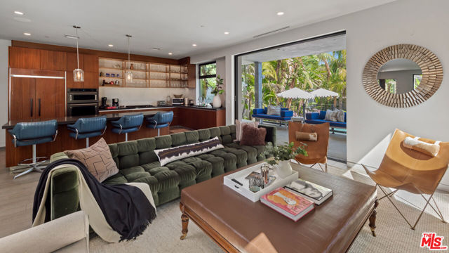 1724 N Sierra Bonita Avenue, Los Angeles CA: https://media.crmls.org/mediaz/1a3cfd8b-c2c2-4831-a035-17b122e6a205.jpg