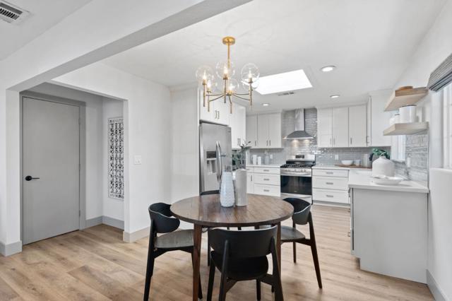 616 Douglas Avenue, Redwood City CA: https://media.crmls.org/mediaz/1a3ddb09-972a-474d-979e-7b27aceae6e7.jpg