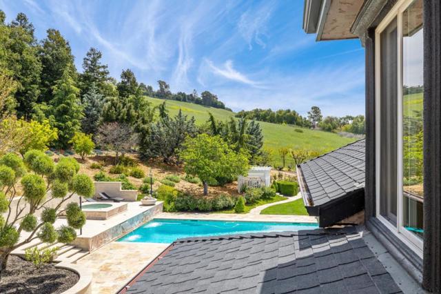 9540 Via Del Oro, Gilroy CA: https://media.crmls.org/mediaz/1a3e717e-e5a1-4d01-be6a-6dd8b209baa3.jpg