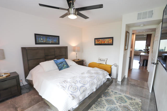 9639 Spyglass Avenue, Desert Hot Springs CA: https://media.crmls.org/mediaz/1a3f6dde-3770-49b5-aa39-cf199af96ad6.jpg