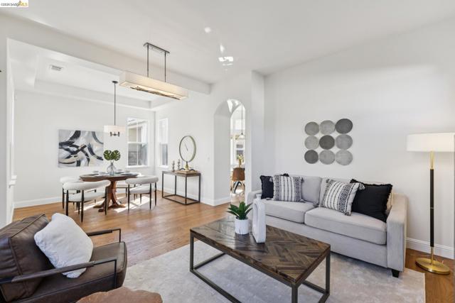 Image 8 of 49 For 548 Gabriel Ct