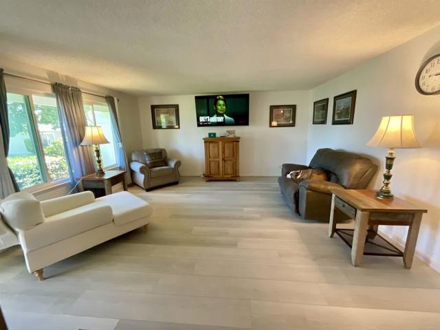 Detail Gallery Image 8 of 39 For 3631 Brandywine St, Oceanside,  CA 92057 - 2 Beds | 1/1 Baths