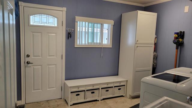 21434 Tumbleweed Way, Saugus CA: https://media.crmls.org/mediaz/1a3fbc56-5c81-4961-9eb9-29bd5f7a5409.jpg