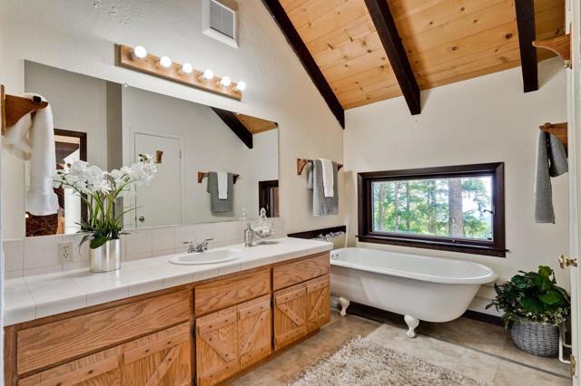 12338 First Fork Road, Los Gatos CA: https://media.crmls.org/mediaz/1a40cca8-426c-4871-9710-104a5b759769.jpg