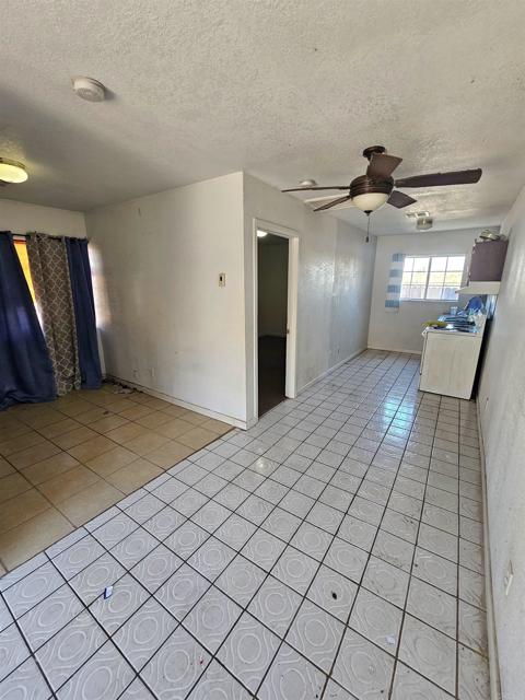 Detail Gallery Image 9 of 12 For 1268 J B Rodriguez St, Calexico,  CA 92231 - 5 Beds | 3 Baths