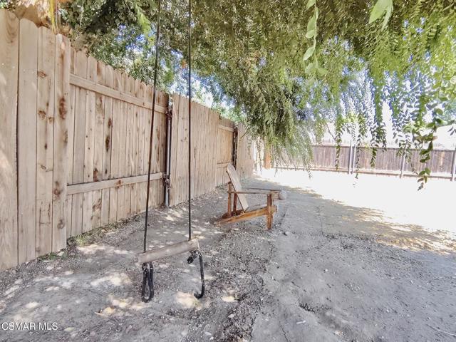 1663 Anderson Street, Simi Valley CA: https://media.crmls.org/mediaz/1a41927e-f39e-403a-90df-6c06931ebff3.jpg