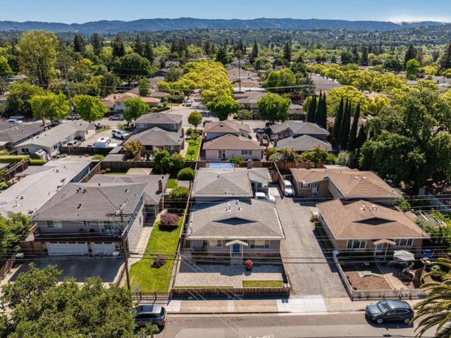 15061508 Kentfield Avenue, Redwood City CA: https://media.crmls.org/mediaz/1a42c363-9df3-4504-846d-fc11a4ad8c25.jpg