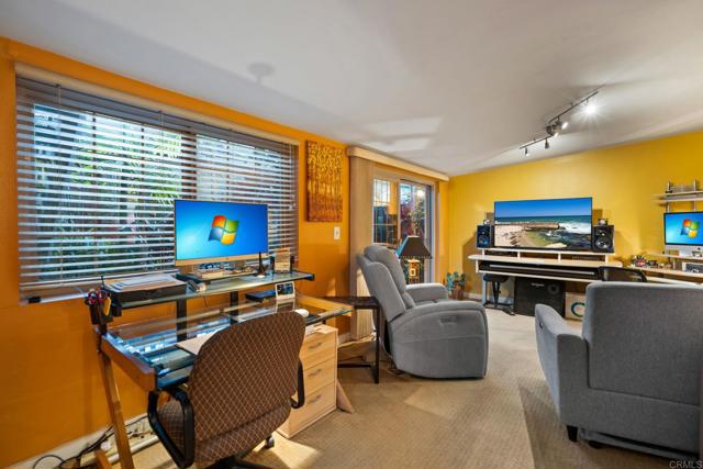 Detail Gallery Image 7 of 43 For 4222 Swift Ave, San Diego,  CA 92104 - 5 Beds | 4 Baths