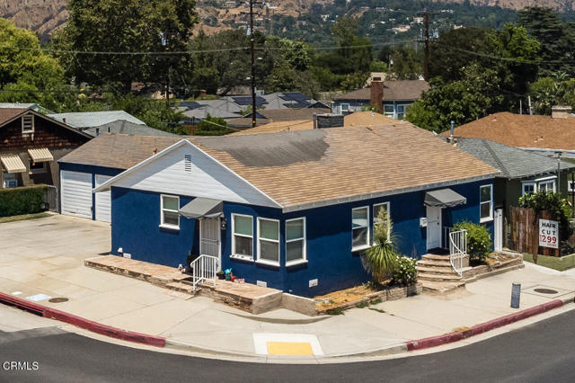 2267 E Washington Boulevard, Pasadena CA: https://media.crmls.org/mediaz/1a44670c-7267-4c5b-bff9-4dbd98ce263c.jpg