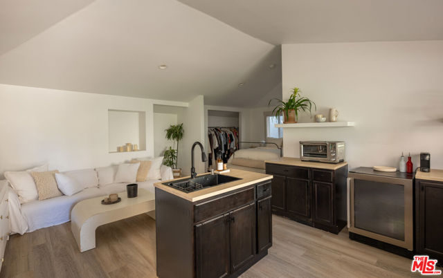 1715 S Kingsley Drive, Los Angeles CA: https://media.crmls.org/mediaz/1a44786a-ea8c-47c3-8bc9-6a1d1dfeeb56.jpg