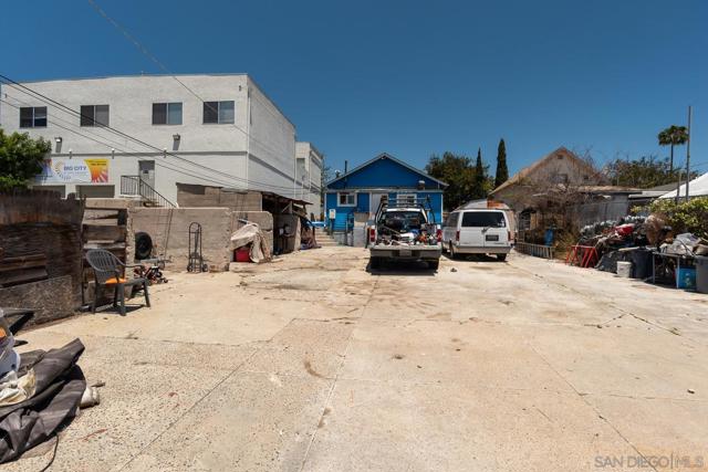 3119 Market St, San Diego CA: https://media.crmls.org/mediaz/1a448977-db4b-41a4-b08c-b2018030fba7.jpg